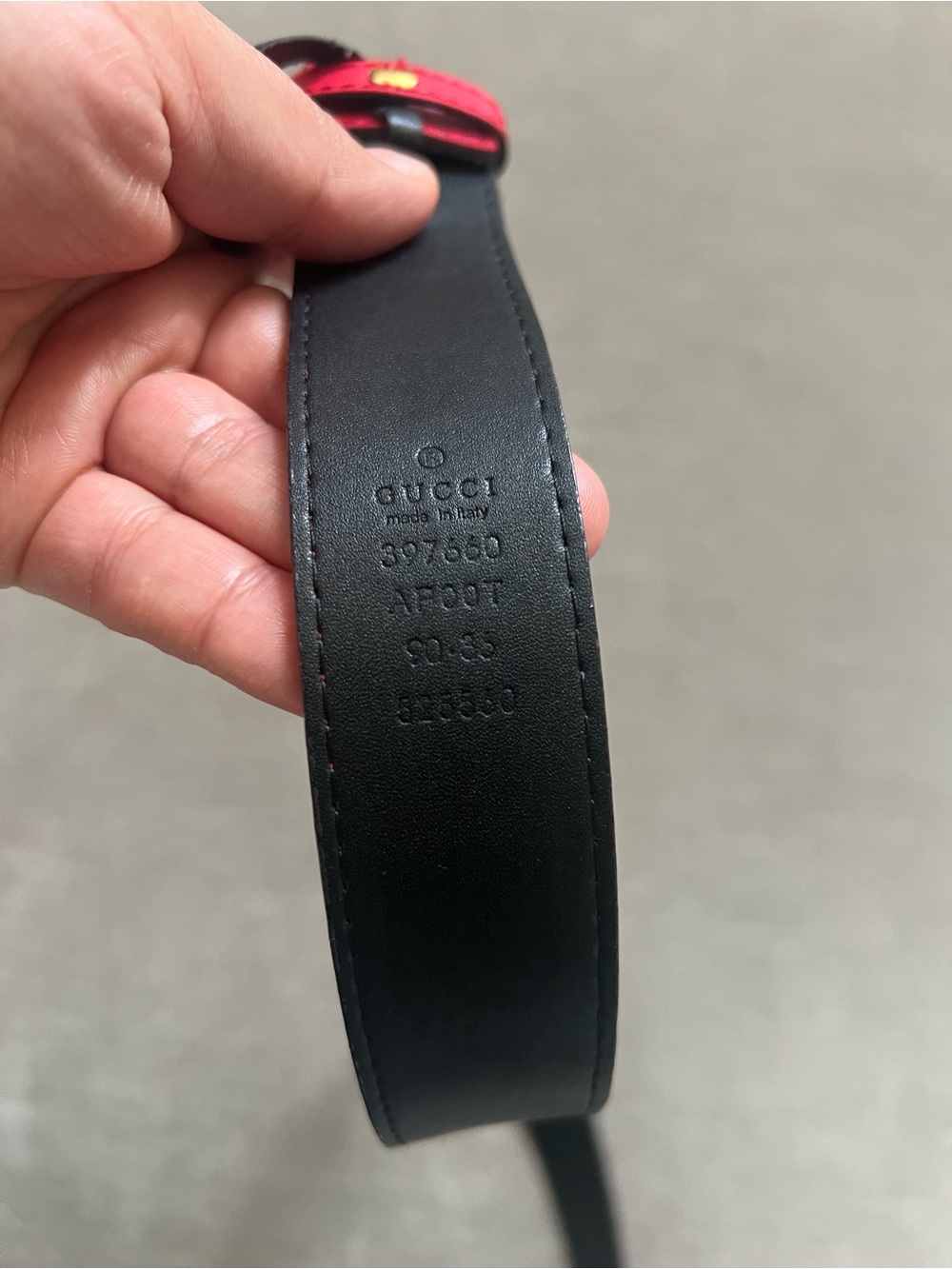 Gucci Red Leather Belt with Antique Gold Double G Buckle - Picture 6 of 6